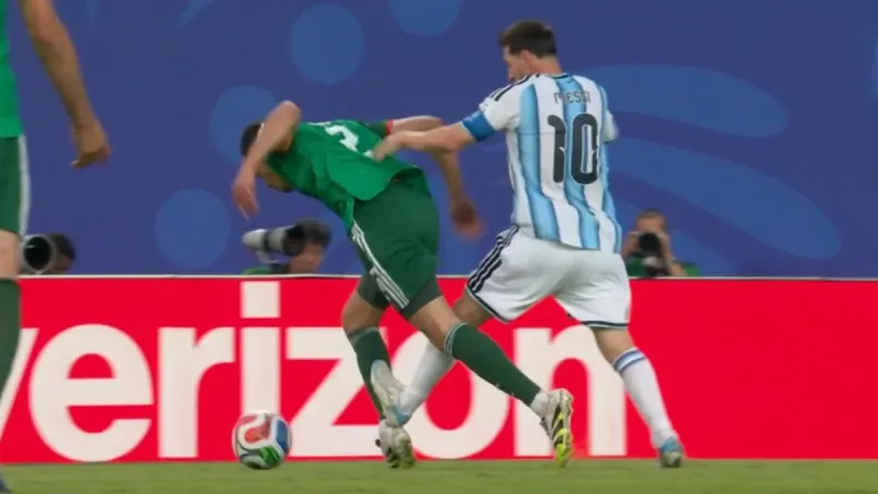 Algérie-Argentine : le carton rouge que Messi n'a jamais reçu refait surface